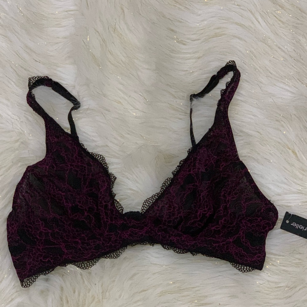 Ambrielle black lace bra with pink detail size XL/8